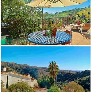 Casa Medina - Private With Terrace And Sea View, 25 Minutes From Malaga Сasa de vacaciones Moclinejo
